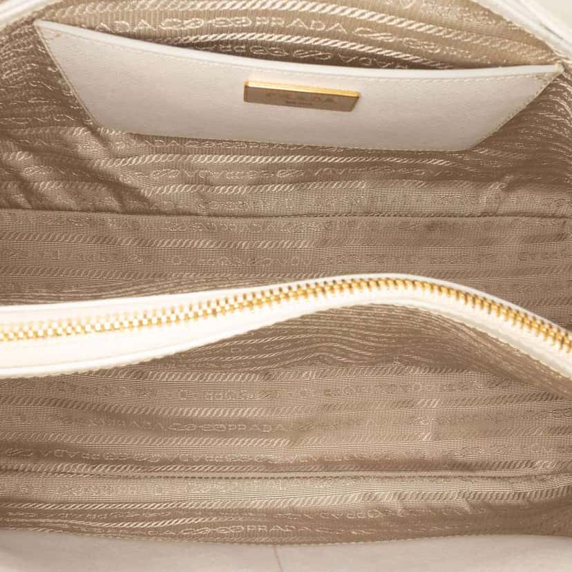 Prada Large Saffiano Lux Promenade Satchel White Leather Very good condition - Model View
