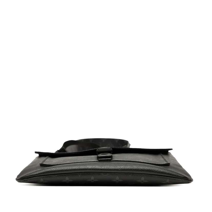 Louis Vuitton Taigarama Outdoor Flap Messenger Black Leather Very good condition - Inside View