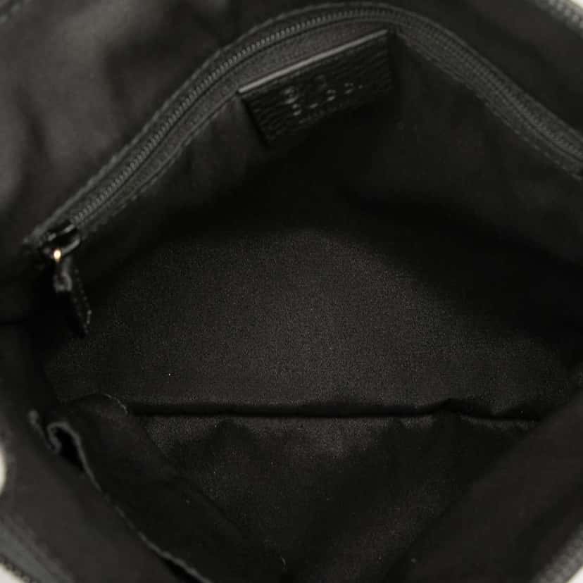 Gucci Guccissima Trimmed Suede Crossbody Black Leather Good condition - Model View
