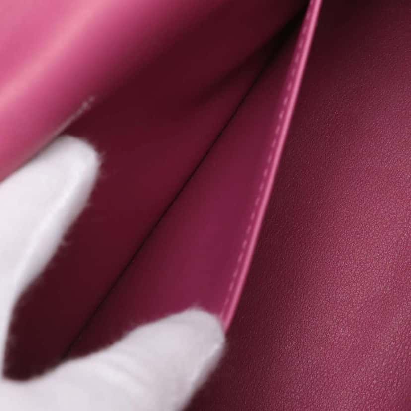 Hermès Swift Kelly Pochette 22 Purple Leather Good condition - Model View