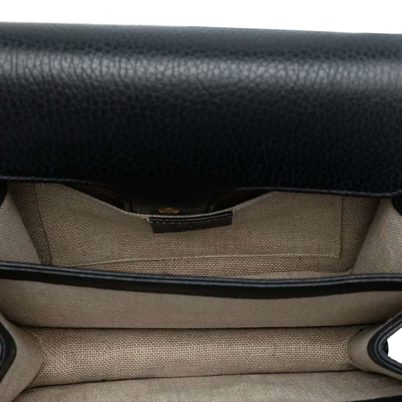 Gucci Small Dollar Calfskin Interlocking G Crossbody Black Leather Good condition - Model View