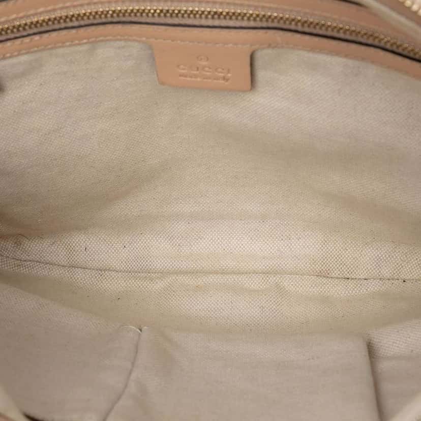 Gucci GG Canvas Lovely Crossbody Pink Canvas Good condition - Model View