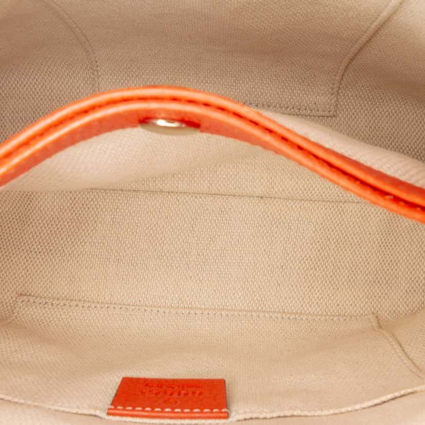 Gucci Small Leather Soho Chain Tote Orange Leather Good condition - Model View