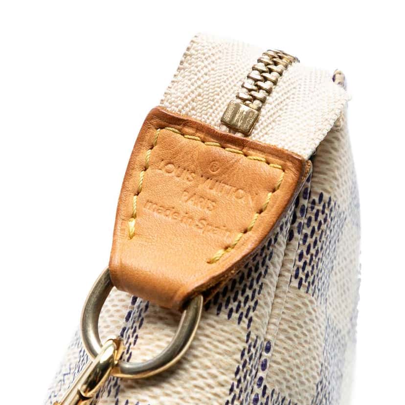 Louis Vuitton Damier Azur Pochette Accessoires White Good condition - Box View