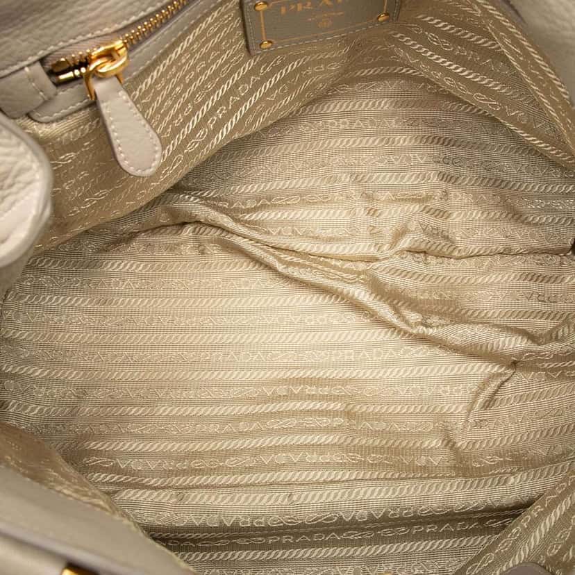 Prada Vitello Daino Open Convertible Tote Brown Leather Good condition - Model View