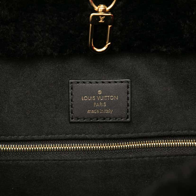 Louis Vuitton Monogram Giant Shearling Teddy Onthego GM Black Wool Very good condition - Box View