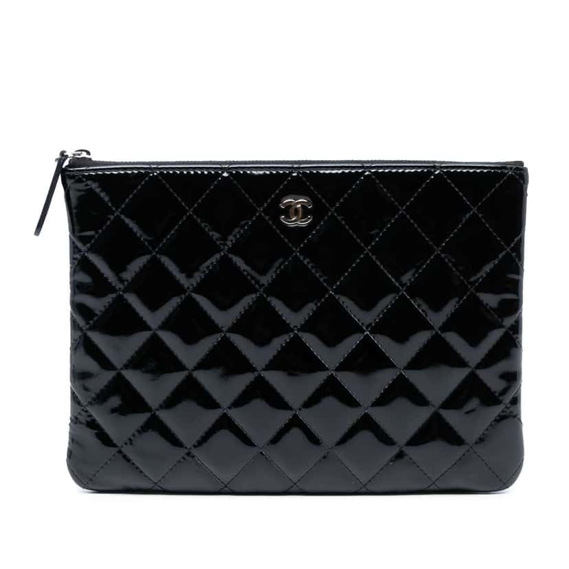 Chanel Medium Quilted Patent O Case Clutch Black Leather Good condition - Front View