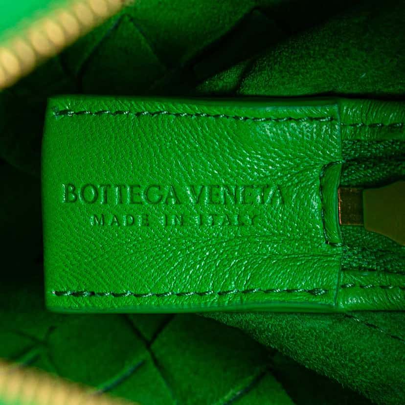 Bottega Veneta Mini Lambskin Intrecciato Loop Camera Bag Green Leather Good condition - Box View