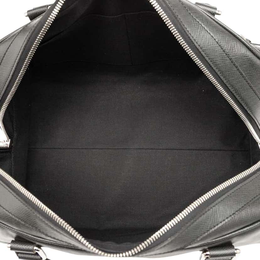 Louis Vuitton Taiga Stanislav Black Leather Good condition - Model View