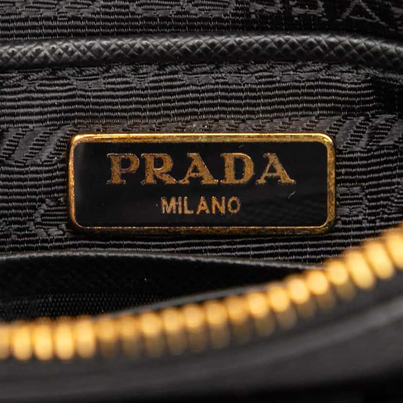Prada Saffiano Bow Clutch Black Leather Good condition - Box View