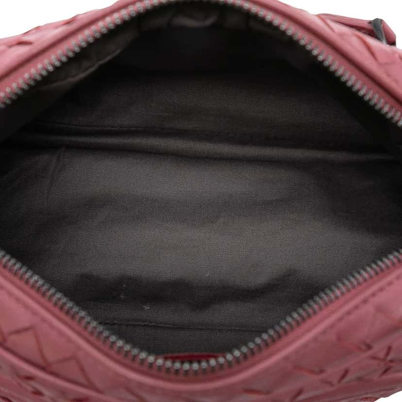 Bottega Veneta Nappa Intrecciato Crossbody Pink Leather Good condition - Model View