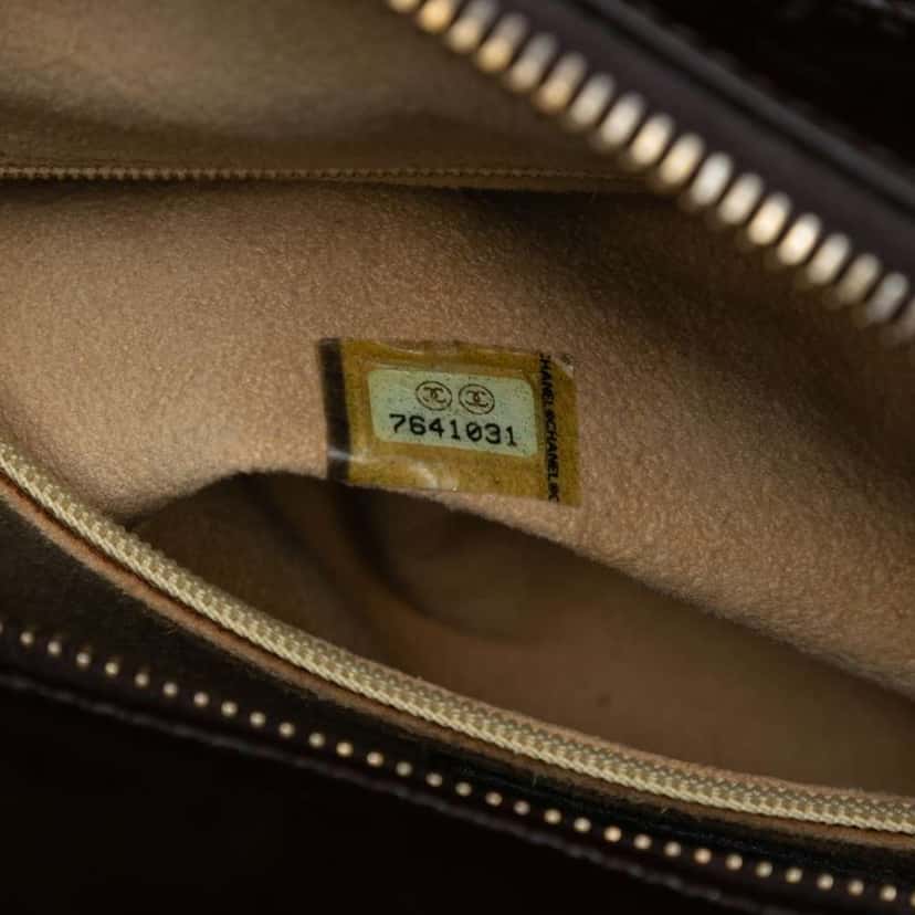 Chanel CC Chocolate Bar Patent Shoulder Bag Brown Leather Good condition - Box View