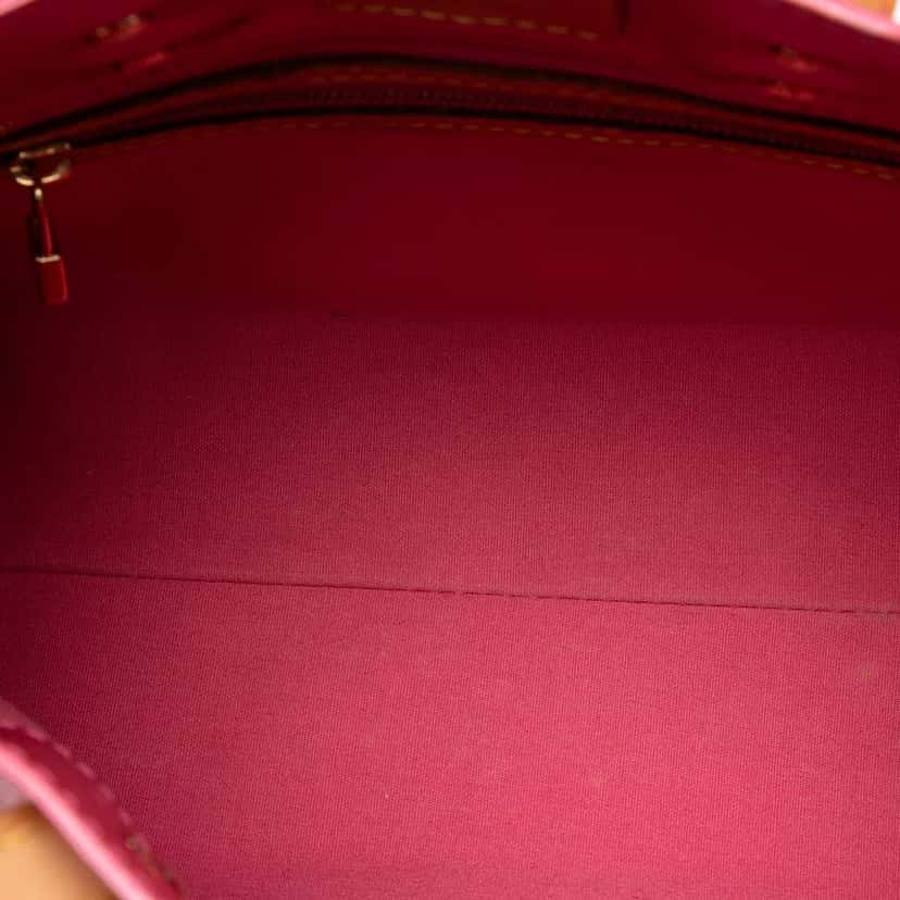 Louis Vuitton Monogram Vernis Reade PM Pink Leather Good condition - Model View
