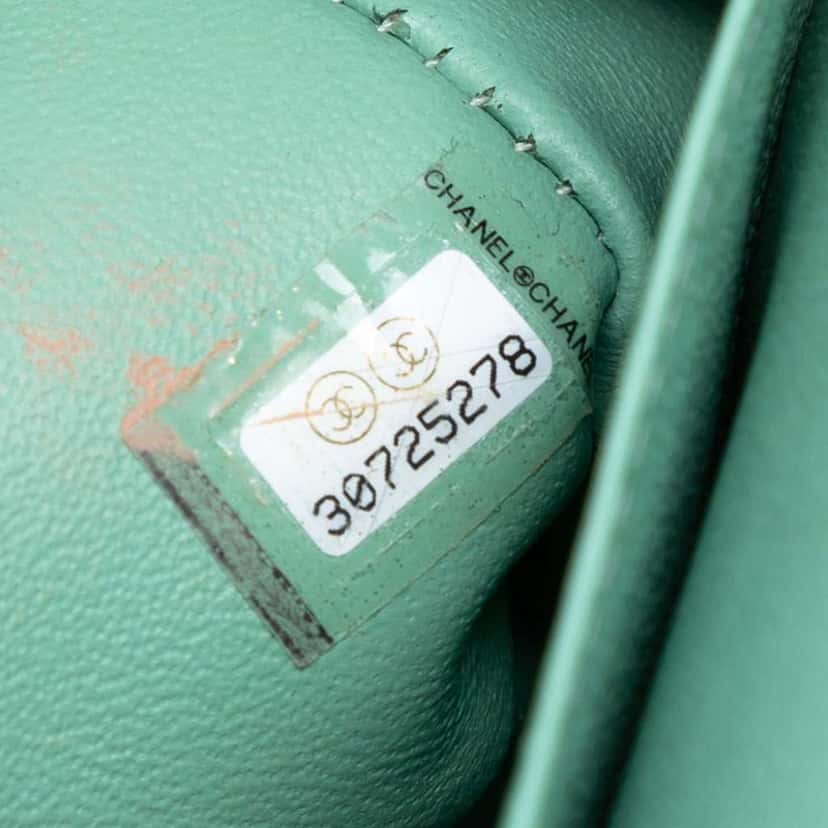 Chanel Small Classic Lambskin Double Flap Green Leather Good condition - Box View