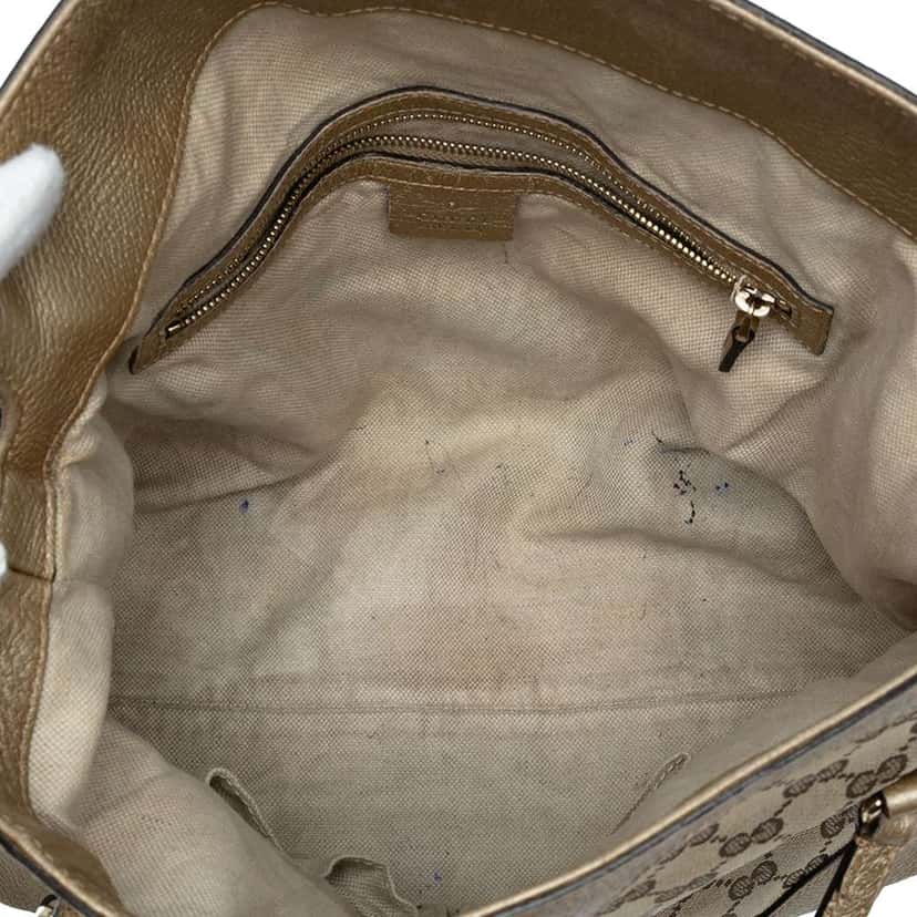 Gucci Medium GG Canvas Bree Satchel Brown Canvas Good condition - Model View