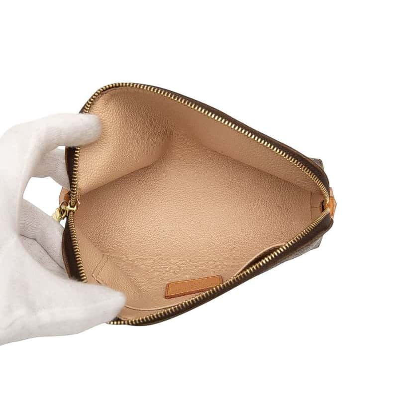 Louis Vuitton Monogram Cosmetic Pouch PM Brown Fair condition - Model View