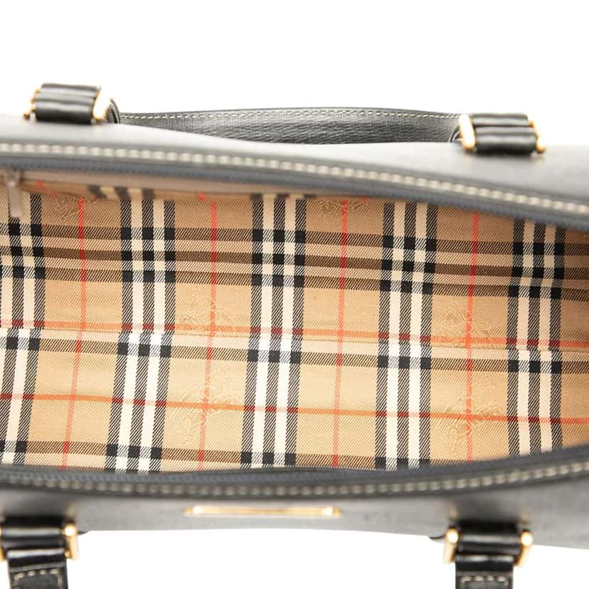 Burberry Leather Handbag Black Leather Good condition - Model View