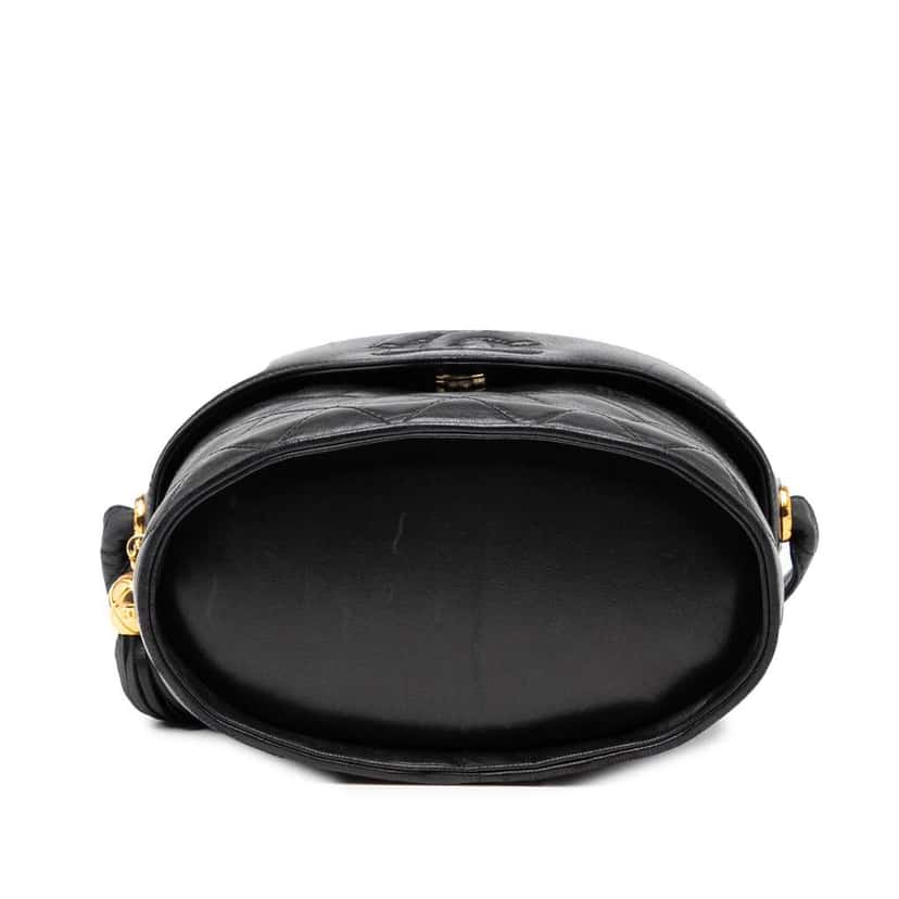 Chanel CC Quilted Lambskin Tassel Vanity Bag Black Leather Good condition - Inside View