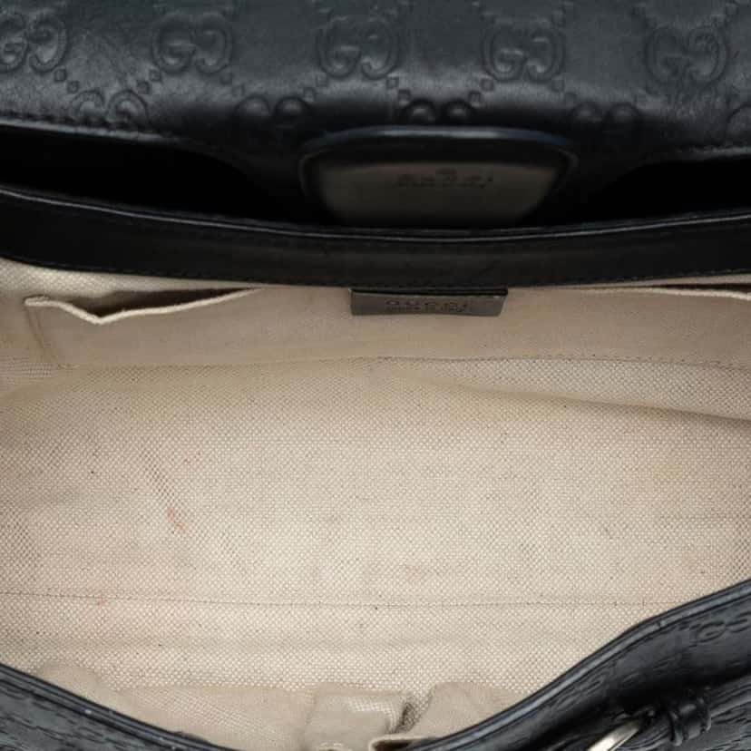 Gucci Medium Guccissima Emily Shoulder Bag Black Leather Good condition - Model View