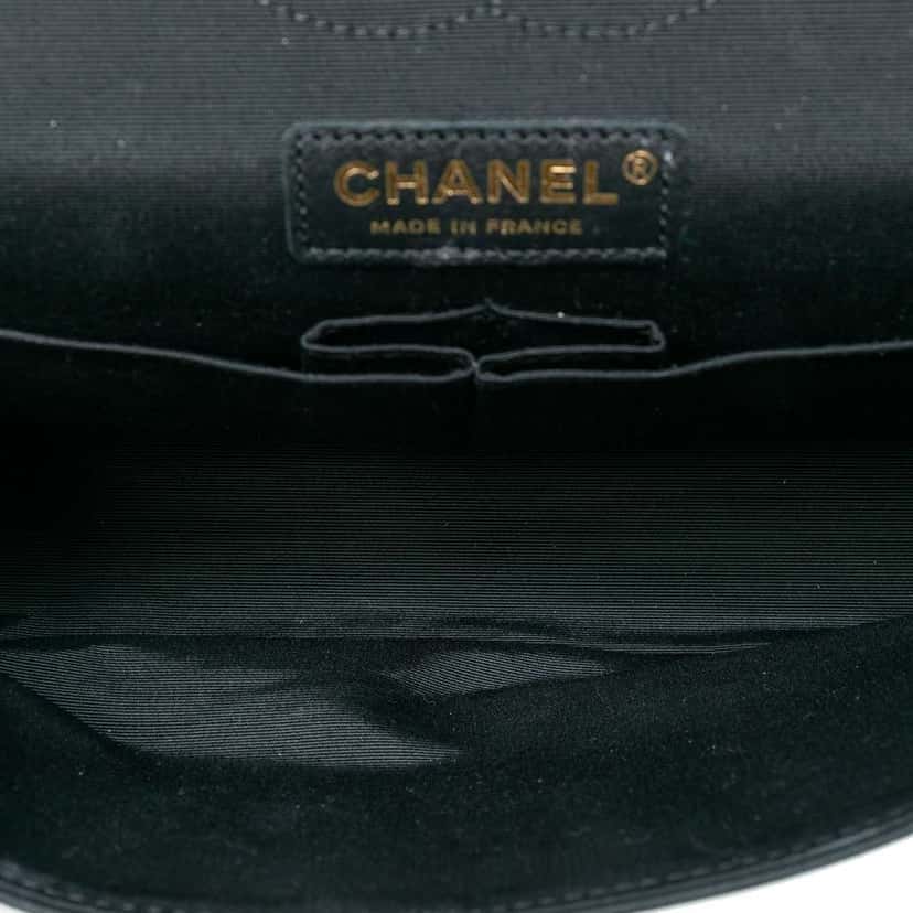 Chanel Medium Classic Bicolor Caviar Double Flap Silver Leather Good condition - Model View