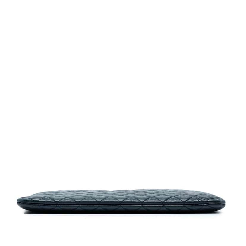 Chanel Large Quilted Caviar O Case Clutch Blue Leather Good condition - Inside View