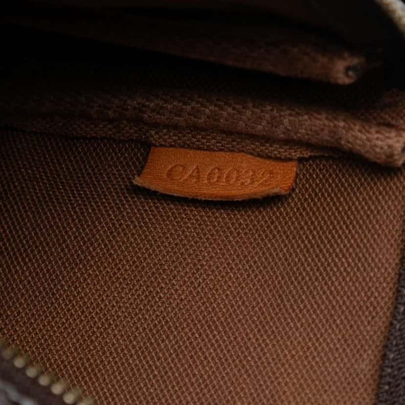 Louis Vuitton Monogram Pochette Accessoires Brown Good condition - Box View