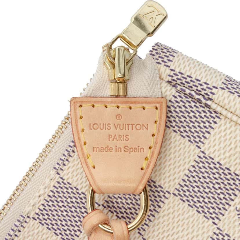 Louis Vuitton Damier Azur Pochette Accessoires White Good condition - Box View