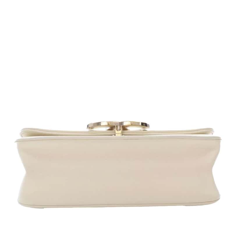 Chanel Small CC Chevron Sheepskin Subtle Flap White Leather Good condition - Box View