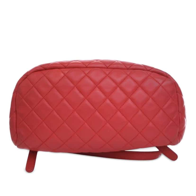 Chanel Medium Lambskin Urban Spirit Backpack Red Leather Good condition - Model View