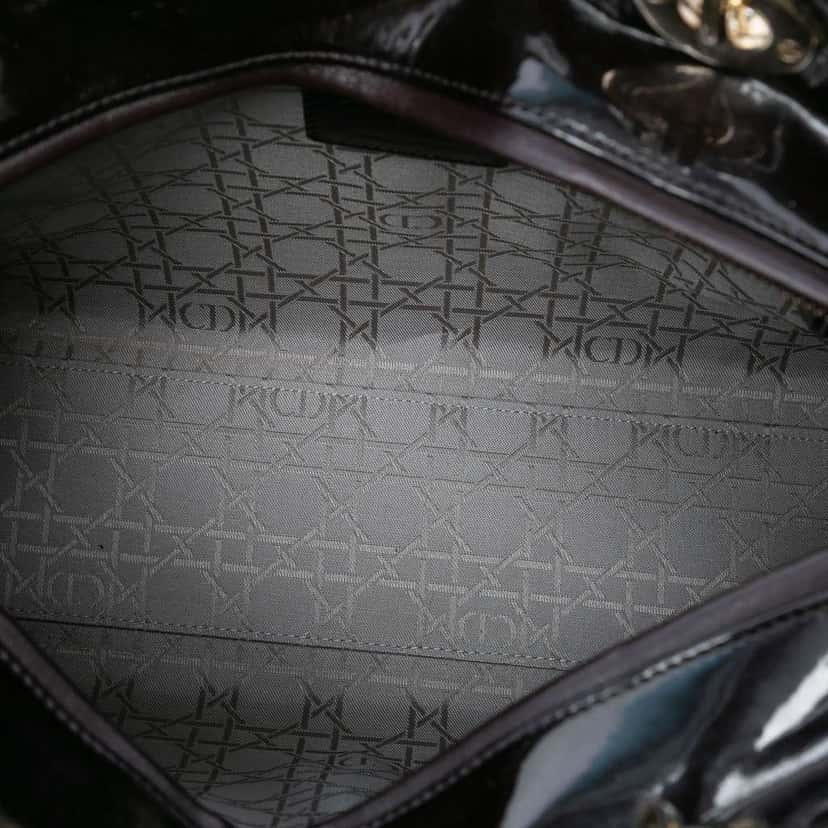 Dior Large Patent Cannage Lady Dior Black Leather Good condition - Model View