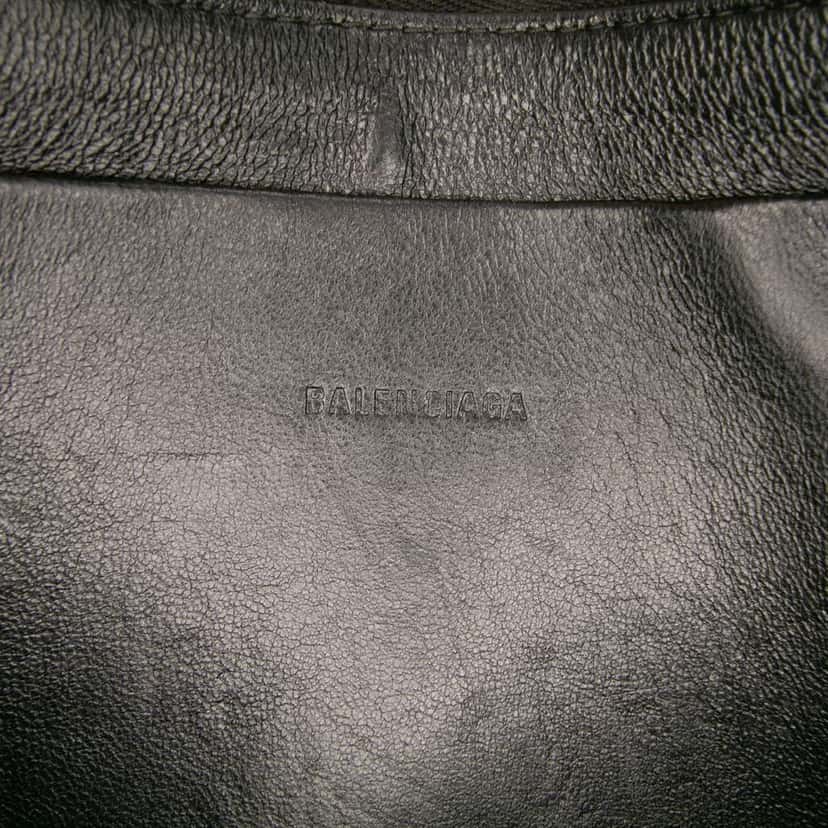 Balenciaga Pebbled Leather Neo Classic City Pouch Crossbody Black Leather Good condition - Box View