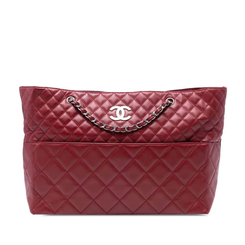 Chanel Large Quilted Calfskin In the Business Shopping Tote Red Leather Good condition - Front View