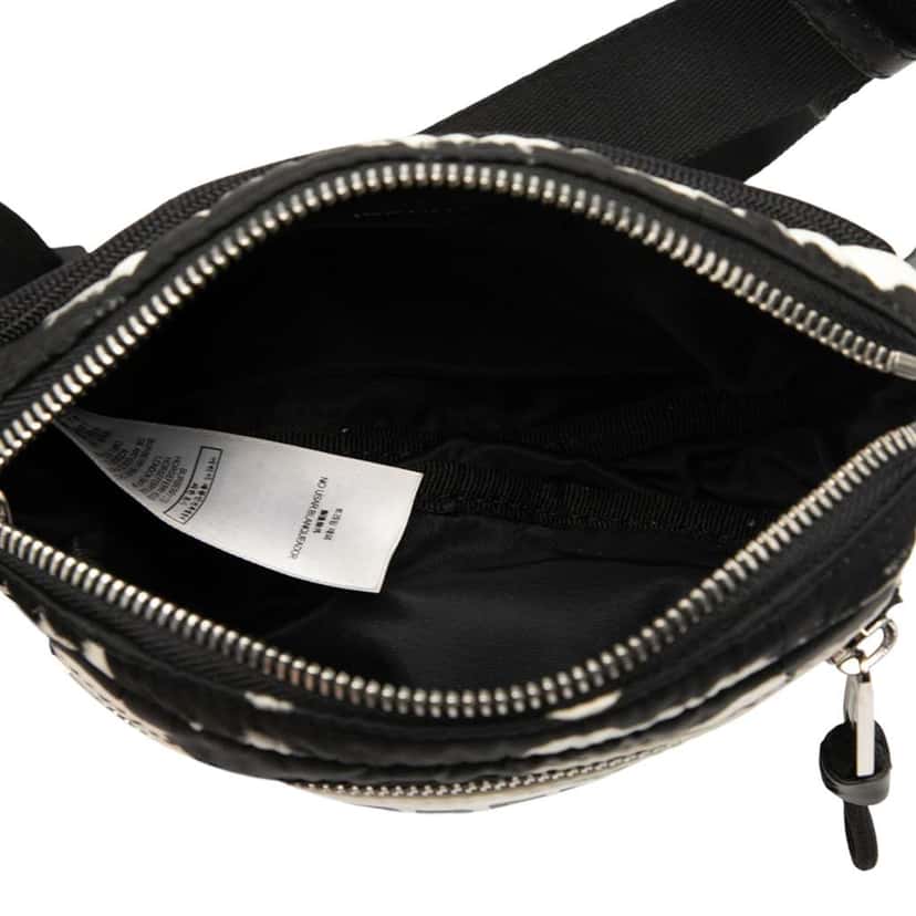 Burberry Zebra Print Nylon Logo Cannon Belt Bag White Very good condition - Model View