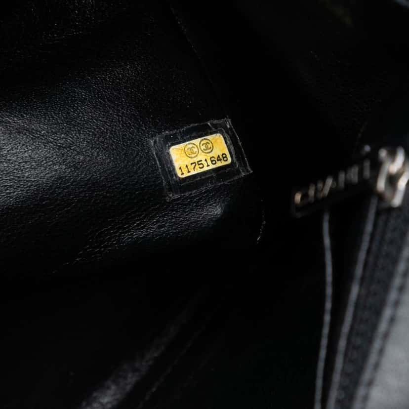 Chanel Jumbo Classic Crinkled Patent Single Flap Blue Leather Good condition - Box View