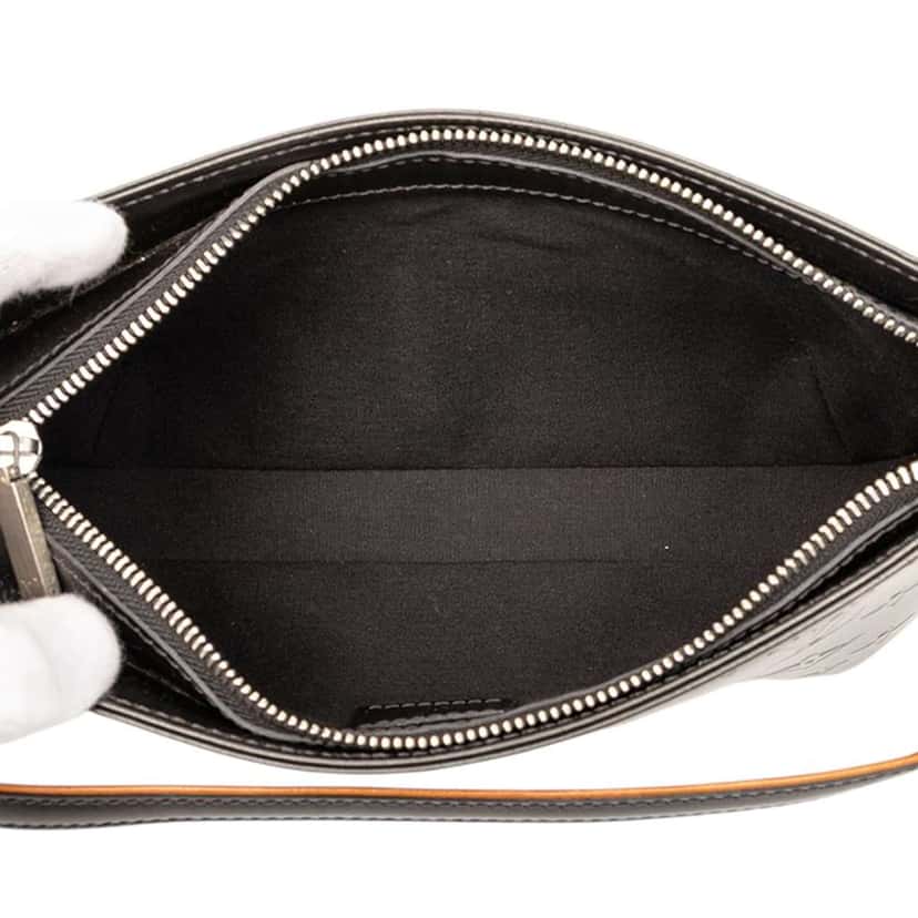 Louis Vuitton Monogram Mat Fowler Grey Leather Good condition - Model View