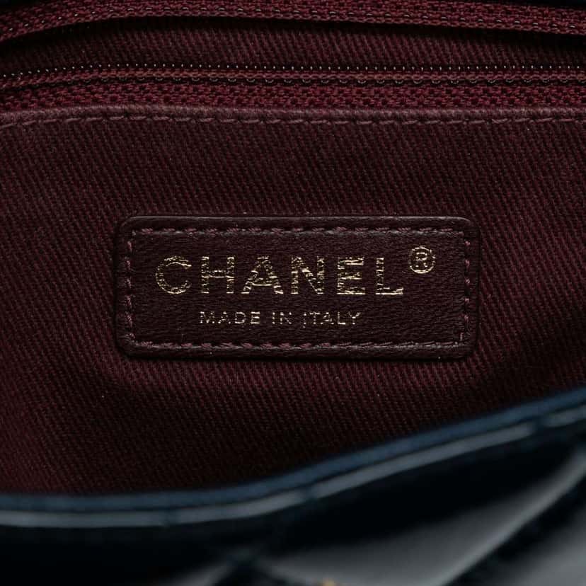 Chanel Paris-Salzburg Medium Patent Goatskin CC Eyelet Flap Blue Leather Good condition - Box View