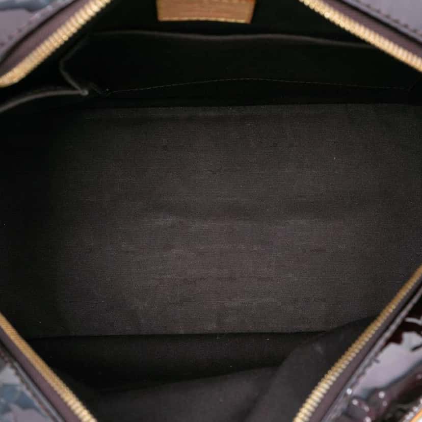 Louis Vuitton Monogram Vernis Summit Drive Purple Leather Good condition - Model View