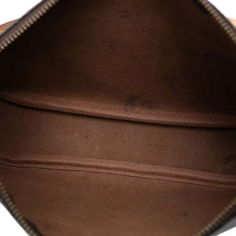 Louis Vuitton Monogram Pochette Accessoires Brown Good condition - Model View