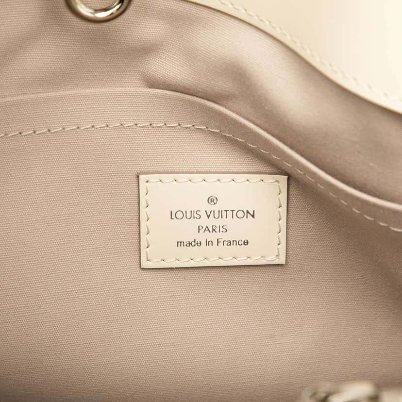 Louis Vuitton Epi Passy PM White Leather Good condition - Box View