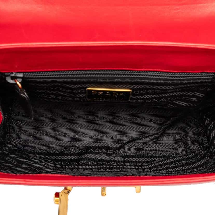 Prada Vitello Lux Embleme Top Handle Bag Red Leather Good condition - Model View