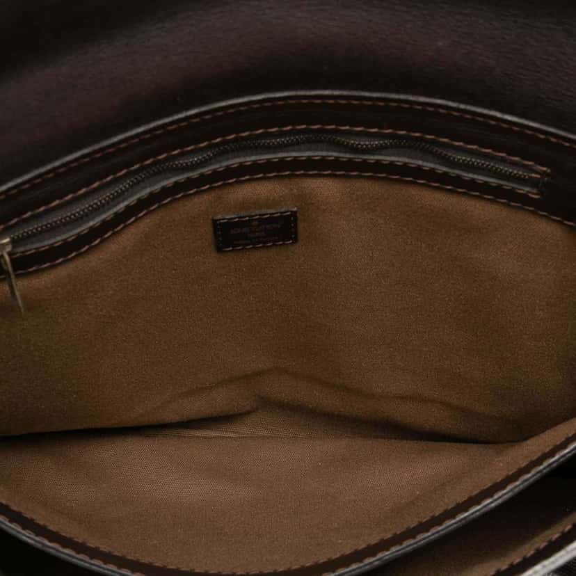 Louis Vuitton Utah Omaha Brown Leather Fair condition - Model View