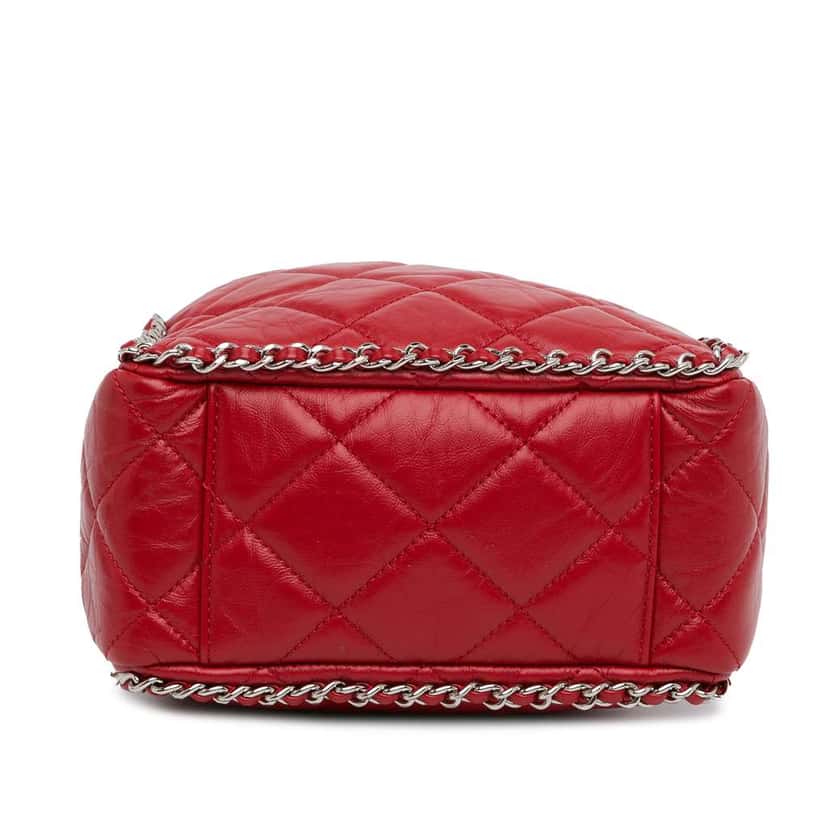 Chanel Aged Calfskin Chain Around Drawstring Bucket Red Leather Good condition - Model View