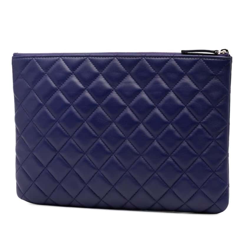 Chanel Medium CC Quilted Lambskin O Case Clutch Purple Leather Very good condition - Back View