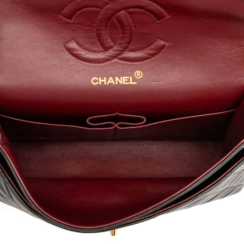Chanel Medium Classic Lambskin Double Flap Black Leather Good condition - Model View