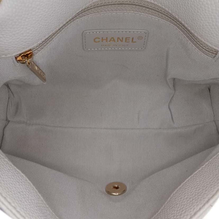 Chanel Small Stitched Caviar City Walk Flap White Leather Very good condition - Model View