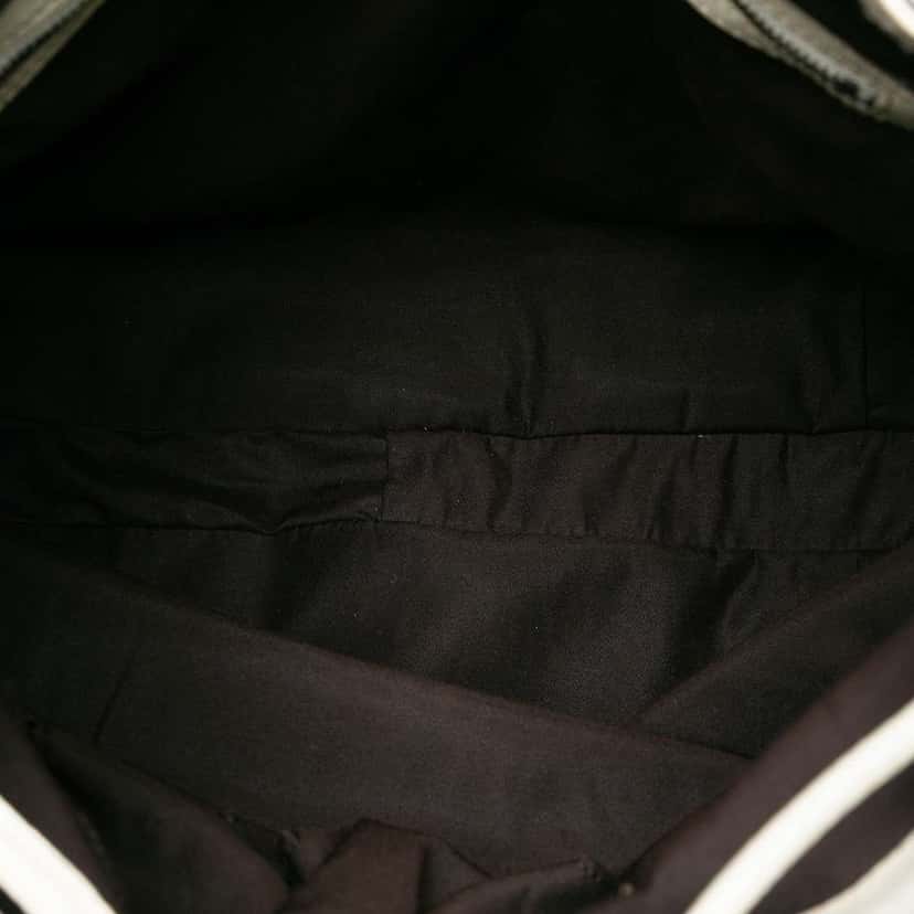 Gucci GG Canvas Interlocking Icon Drawstring Hobo Brown Canvas Good condition - Model View