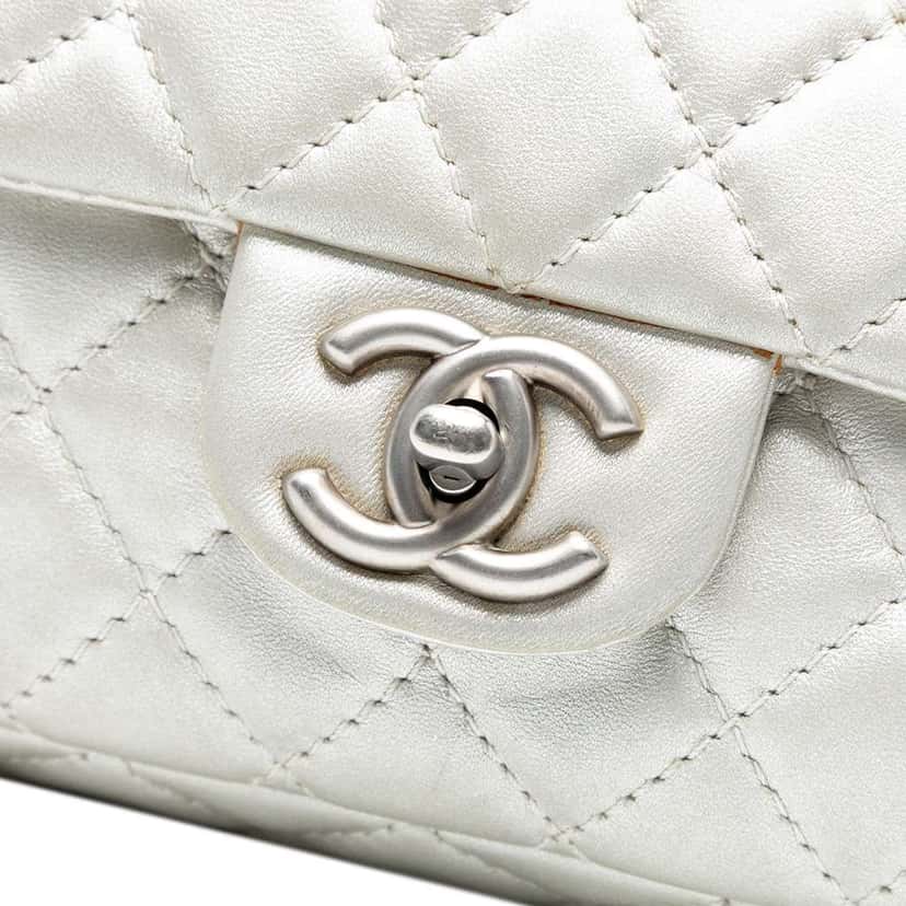Chanel Medium Classic Lambskin Double Flap Silver Leather Fair condition - Box View