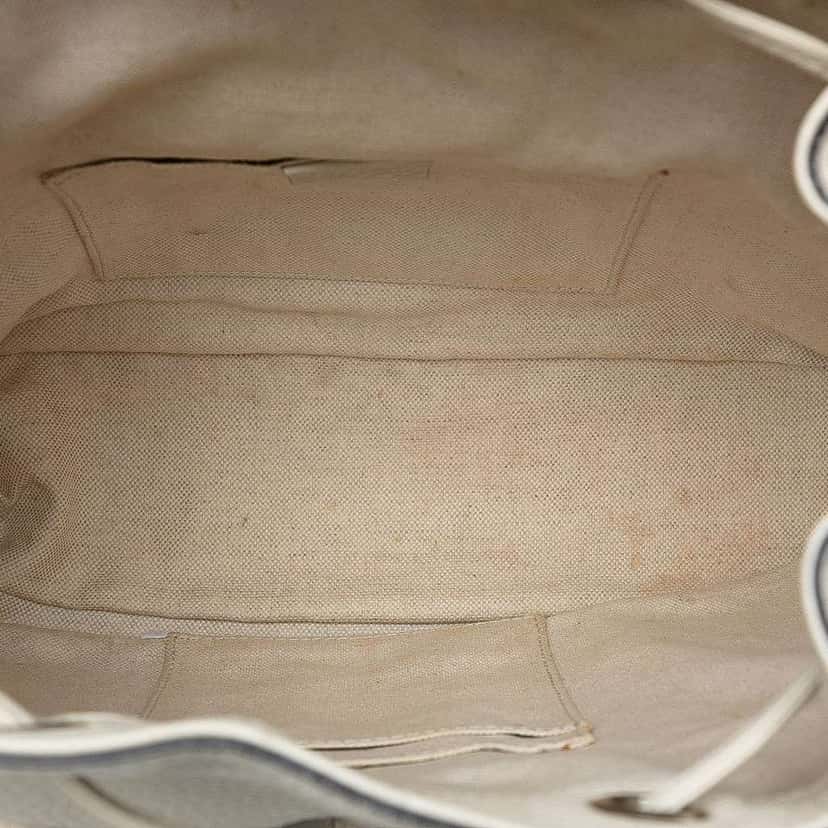 Gucci Leather Bamboo Tassel Backpack White Leather Good condition - Model View