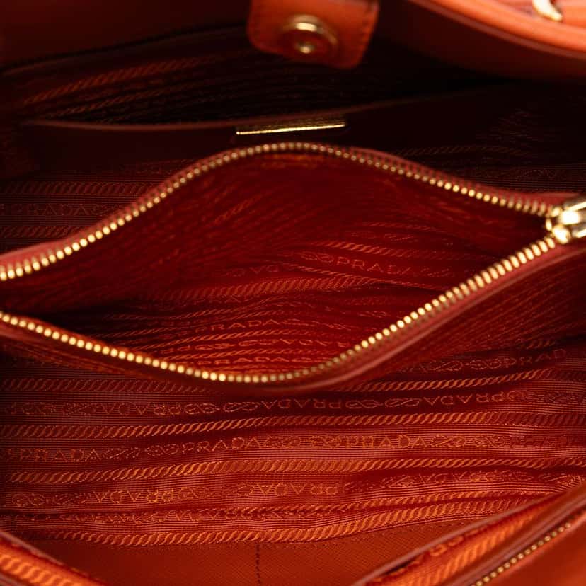 Prada Medium Saffiano Lux Open Promenade Satchel Orange Leather Very good condition - Model View
