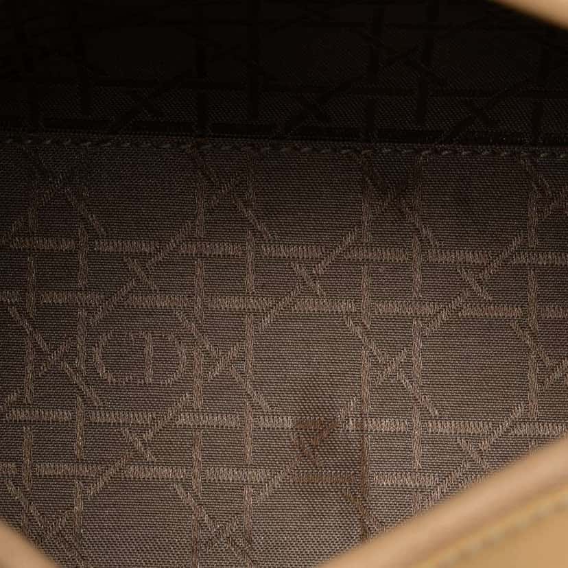 Dior Medium Patent Cannage Lady Dior Brown Leather Good condition - Model View